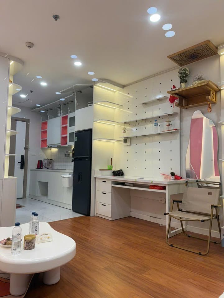 Căn hộ Studio Toà I4, Đại lộ Thăng Long 28,3m² giá 2,9 tỷ - Hướng Nam, view đẹp!