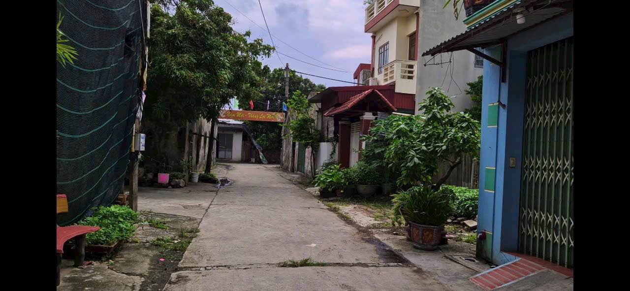 Đất nền phường Bình Hàn 65.6m² giá 1.35 tỷ - Vị trí đắc địa, giao thông thuận lợi!