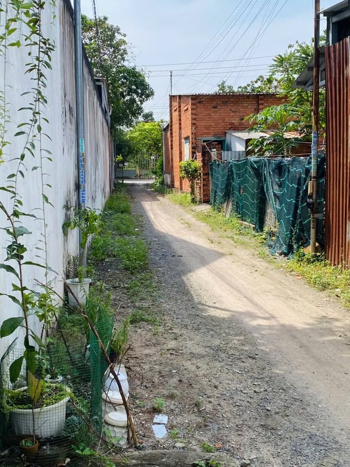 Nhà riêng đường Phạm Ngọc Thạch, Phú Mỹ, Thủ Dầu Một 72m² giá 2.3 tỷ - Sân ô tô rộng rãi!