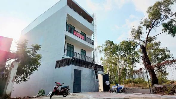 Chính chủ bán CHDV Hoàng Hữu Nam Q9 262m² giá 18 tỷ - Kinh doanh ngay!