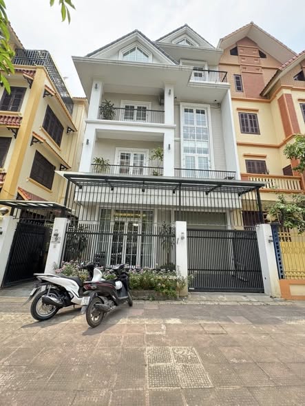 Biệt thự cho thuê tại Long Biên 120m² giá 22.9 triệu - Không gian sống lý tưởng!