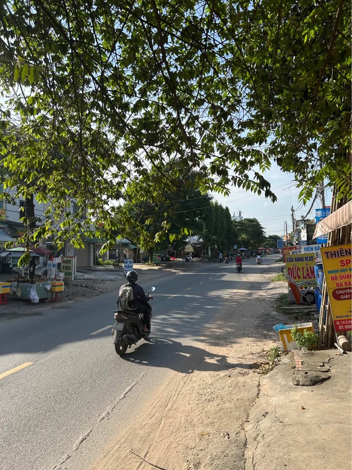 Mặt tiền kinh doanh Lã Xuân Oai, Quận 9, 400m² giá 49,5 tỷ - Cơ hội vàng cho nhà đầu tư!