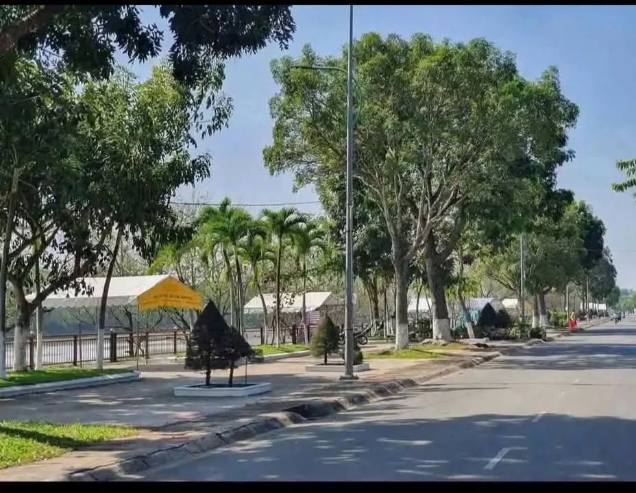 Bán đất mặt tiền Hùng Vương, TP. Mỹ Tho, 293m² giá 8.36 tỷ - Vị trí đắc địa kinh doanh!