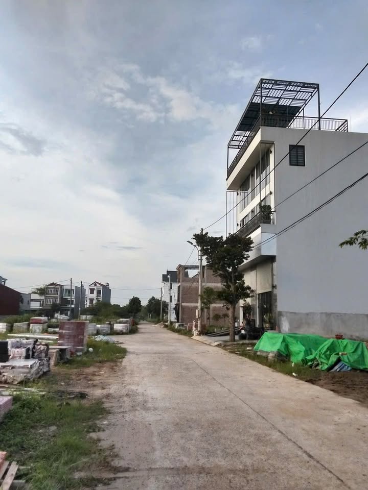 Đất đấu giá Liên Châu 102,5m² giá 2,7 tỷ - Vị trí vàng gần chợ và trường học!