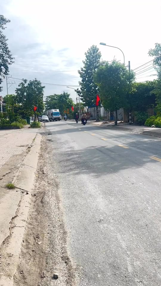 Đất thổ cư 100m² tại trung tâm xã Long Cang - Giá chỉ 850 triệu!