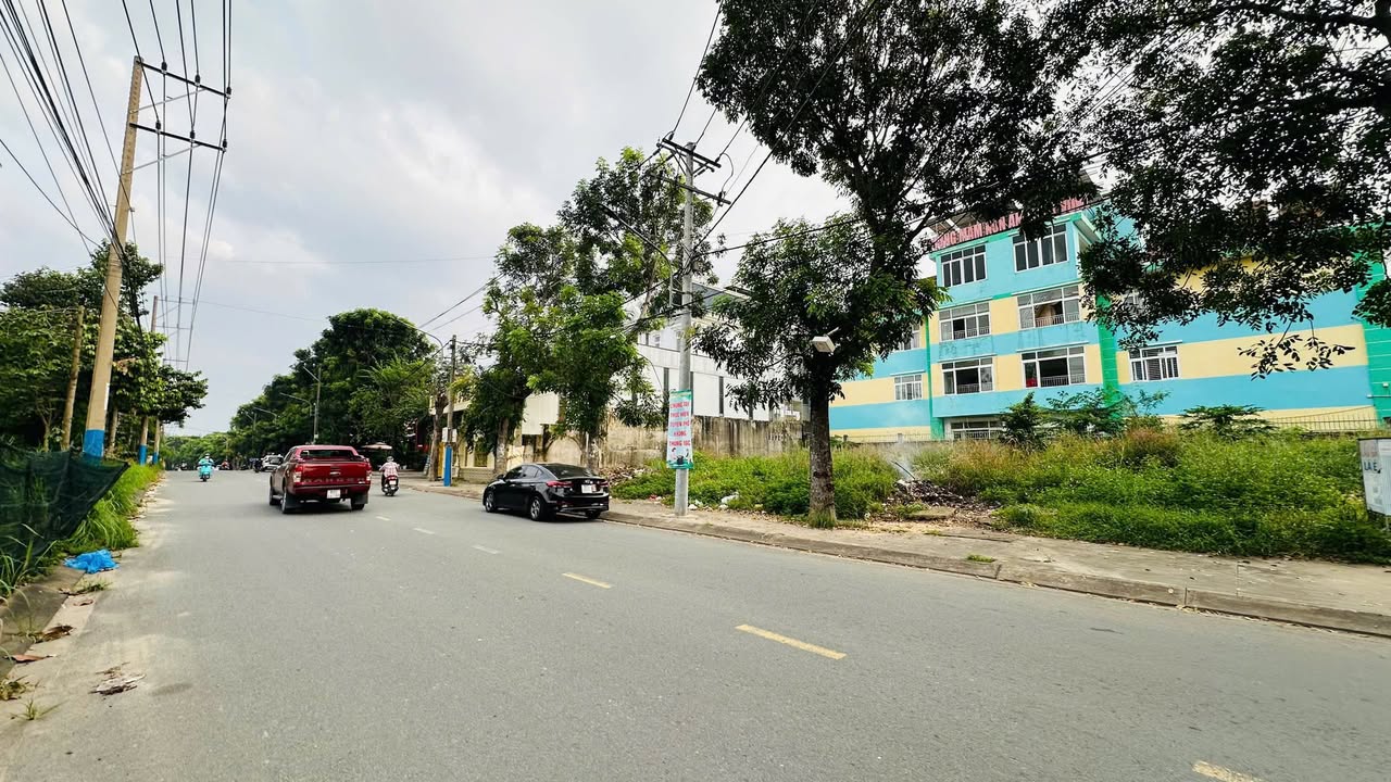 Đất xây biệt thự khu Biconsi Dĩ An 400m² giá 15.5 tỷ - Đường Huỳnh Thị Tươi sầm uất!