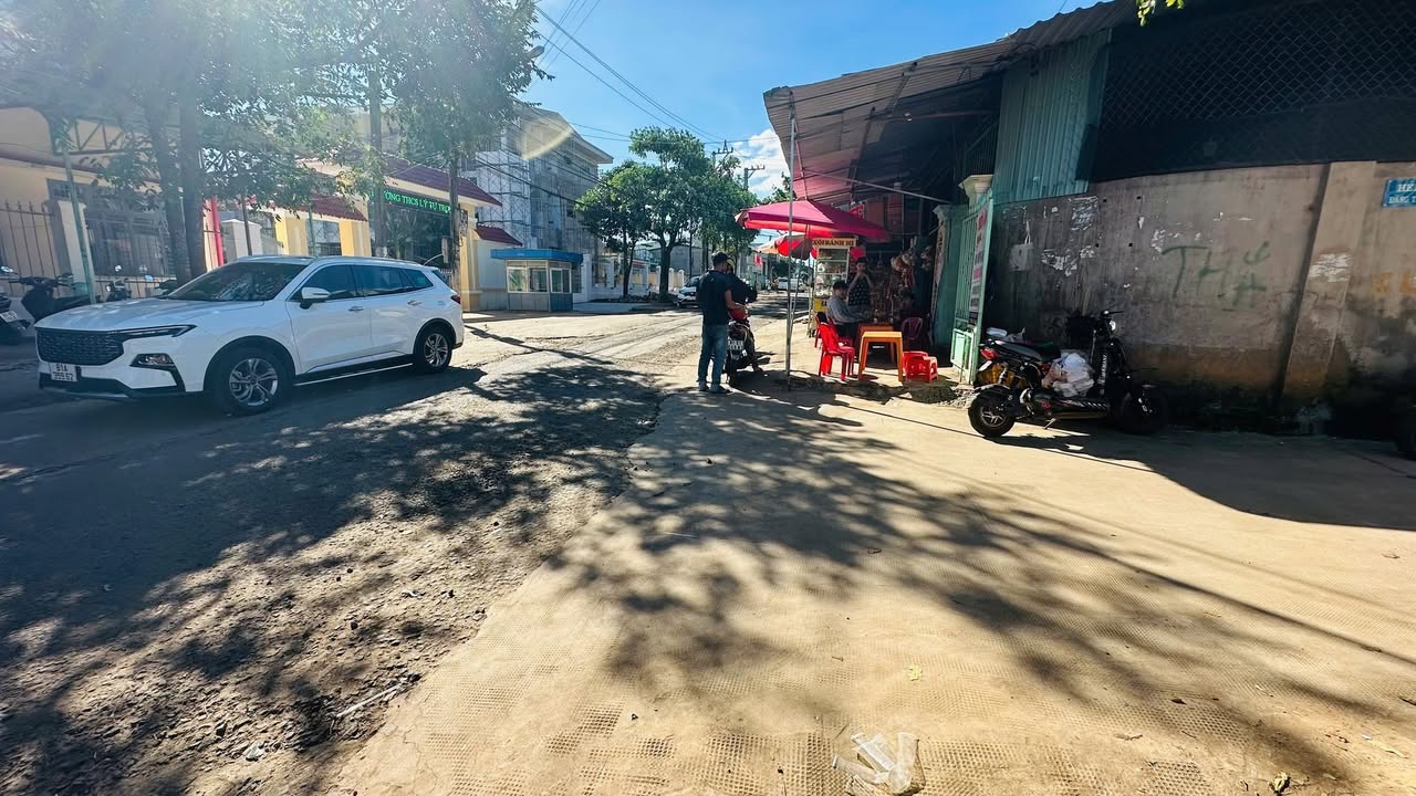 Đất nền Đặng Thai Mai, Pleiku 140m² giá 1.38 tỷ - Gần chợ Thắng Lợi!