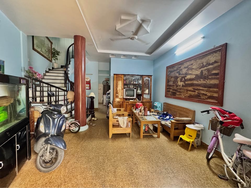 Nhà riêng Hạ Long 72m² giá thỏa thuận - Dân trí cao, ô tô đỗ cửa!