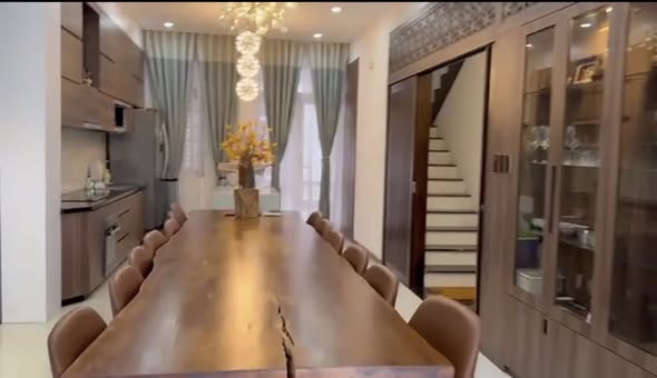 Nhà 4 Tầng Cho Thuê Phú Mỹ An 30 triệu - Sẵn sàng kinh doanh ngay!