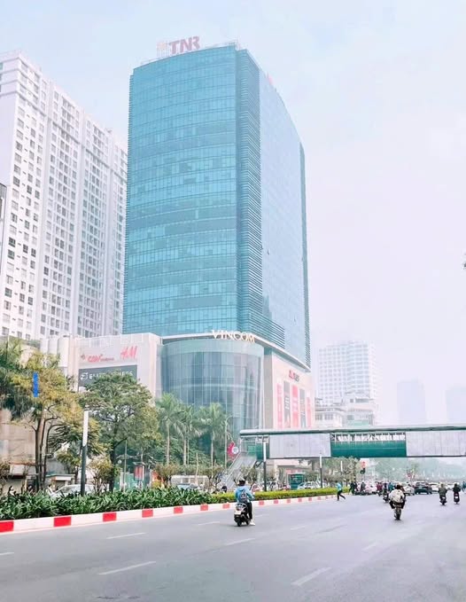 FrontHouse Đống Đa 80m² giá 30 tỷ - Kinh doanh đỉnh cao, ô tô tránh!