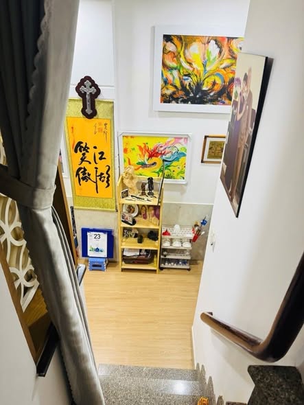 Nhà 3 tầng hẻm ô tô tránh, phường 5, Tân Bình, 34m², giá 5.75 tỷ - Không thể bỏ qua!