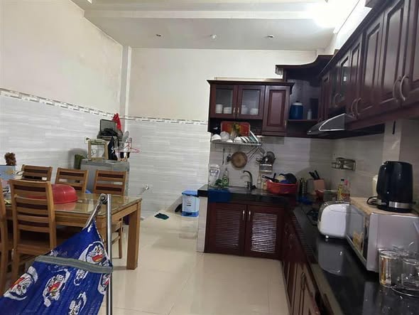 Mặt tiền kinh doanh Lê Văn Phan, Tân Phú, 96m² giá 13.9 tỷ - Vị trí VIP, tiện ích bao quanh!