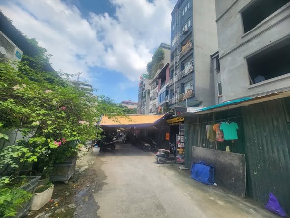 Bán gấp FrontHouse 2 mặt tiền Triều Khúc 110m² giá 34 tỷ - Kinh doanh đỉnh cao!