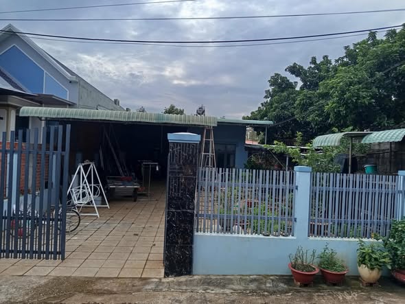 Nhà riêng Ngãi Giao 300m² giá 1.9 tỷ - Khu dân cư an ninh, gần chợ và trường học!