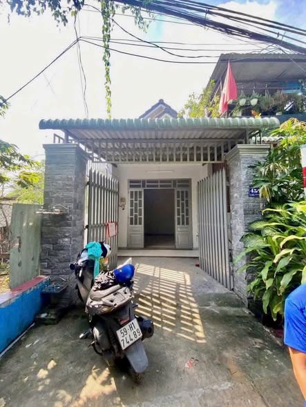 Nhà mặt tiền Xuân Thới Đông Hóc Môn 100m² giá 5 triệu - Sẵn sàng cho thuê ngay!