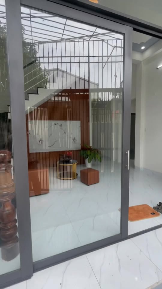 Nhà đẹp bán gấp tại hẻm Nguyễn Công Phương, 93.7m² giá 1.8 tỷ - Vị trí trung tâm TP Quảng Ngãi!
