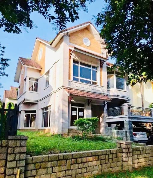 Biệt thự Thảo Nguyên Sài Gòn, Quận 9, 384m² - An ninh 24/7, giá 28 tỷ