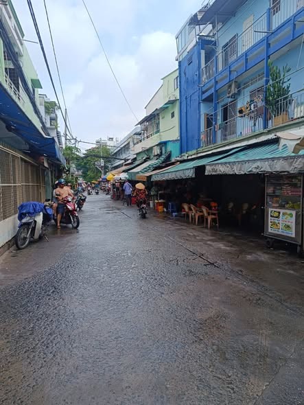 Nhà phố Lạc Long Quân Q11 87m² giá 4 tỷ - Đầu tư sinh lời, kinh doanh dễ dàng!