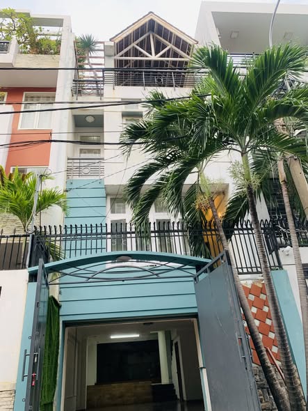 Nhà mặt tiền đường Nguyễn Minh Hoàng 110m² giá thuê thương lượng - Đặc điểm nổi bật, phù hợp nhiều ngành nghề!