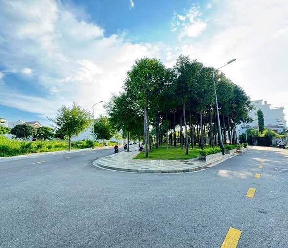 Nhà mặt tiền Lý Đạo Thành, Phú Thủy, 123m² giá 4.6 tỷ - Đối diện công viên Hoa Ban!