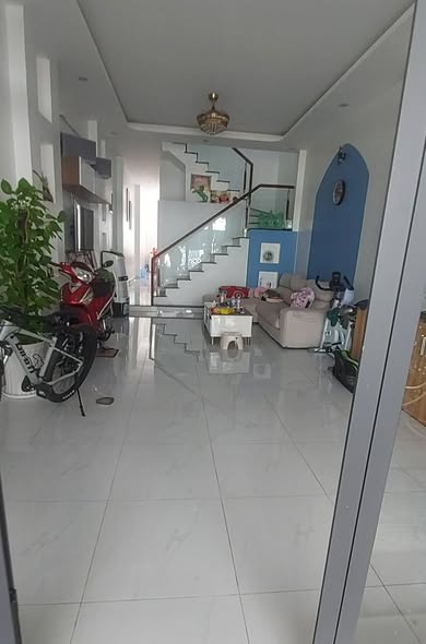 Bán nhà 2 tầng đường Lê Hoàn, phường Bình Đức, 175m² - Giá chỉ 3 tỷ!
