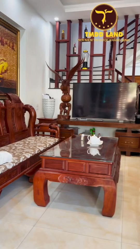 Nhà bán gấp tại phường Đông Hoa Lư, Ninh Bình 100m² giá 4 tỷ - Thiết kế hiện đại, vào ở ngay!