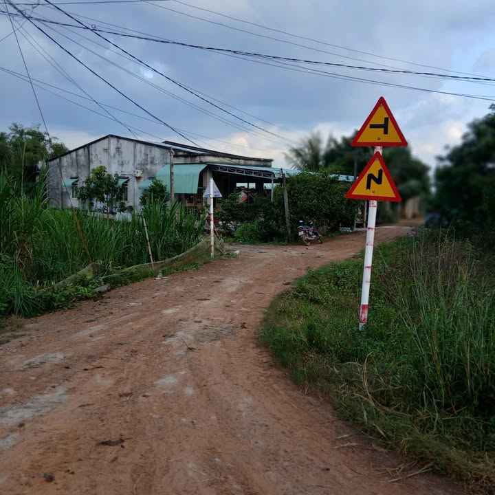 Lô đất góc 2 mặt tiền 406m² tại Ấp Cao Su, Bến Cầu - Cơ hội đầu tư kinh doanh tuyệt vời!