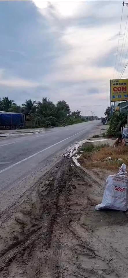 Đất nền phường Cai Lậy 1200m² giá 6.8 tỷ - Sổ hồng chính chủ, đầu tư sinh lời!