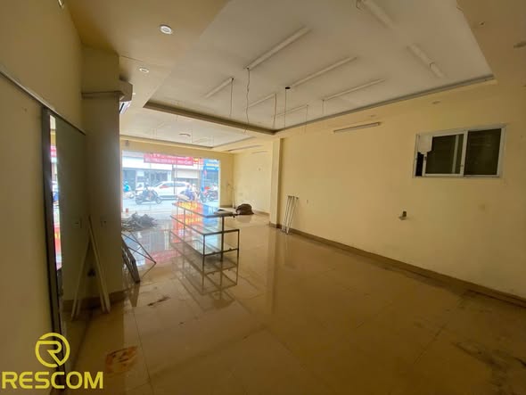 Nhà mặt phố Đà Nẵng, 100m² - Thích hợp cho kinh doanh đa dạng!