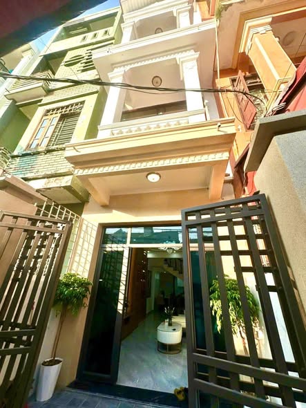 Nhà 3 tầng mặt đường Hạ Đoạn, 65m² giá 2.55 tỷ - Kinh doanh đỉnh!