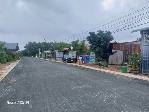 Đất nền Tân Xuân Đồng Xoài 2600m² giá 900 triệu - Vị trí tiềm năng phát triển!