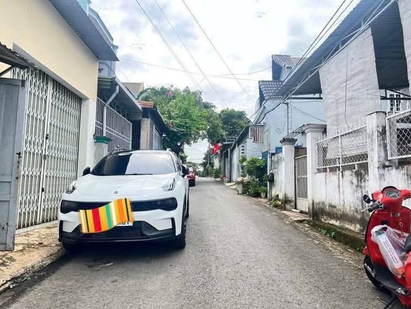 Nhà mặt tiền đường Ami Đoan, Buôn Ma Thuột 120m² giá 3 tỷ - Vị trí đắc địa gần chợ