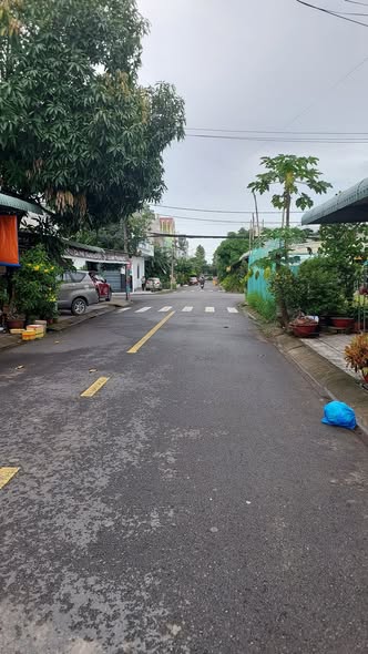 Nhà mặt tiền Phan Đăng Lưu, Long Xuyên 56m² giá 2.5 tỷ - Khu dân cư sầm uất!