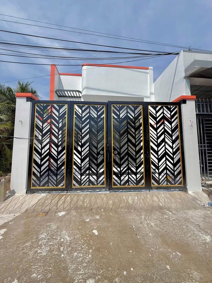 Nhà mới 2 phòng ngủ tại Ấp 4, Đạo Thạnh, 95m² - Sẵn sàng vào ở ngay với nội thất đầy đủ!