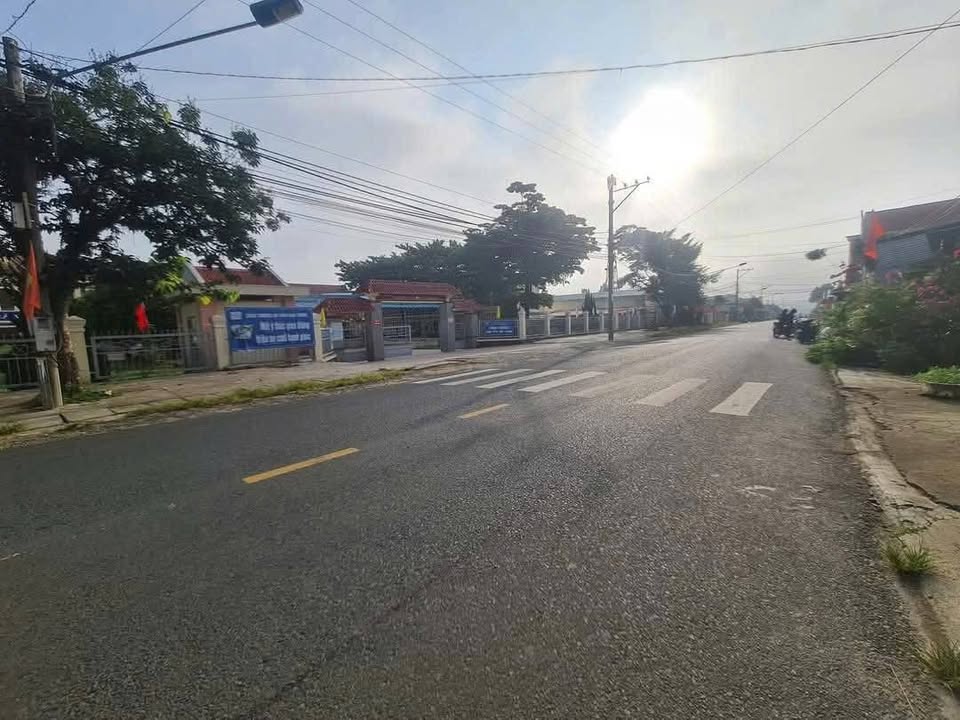 Bán nhà mặt tiền Phan Chu Trinh, Bảo Lộc - Diện tích 227m², Giá 4.4 tỷ - Khu vực buôn bán sầm uất!