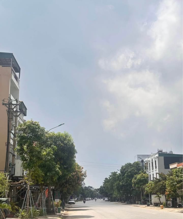 Nhà mặt tiền Hàng Cau, Đông Thọ, Thanh Hóa 80m² giá 1 tỷ - Kinh doanh đỉnh cao!