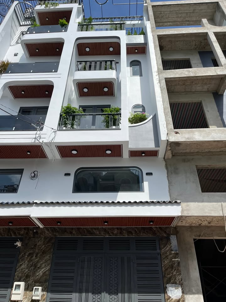 Nhà phố 5 tầng đường TL37, An Phú Đông, quận 12, 80m² - Nội thất đầy đủ, ô tô vào tận nhà!