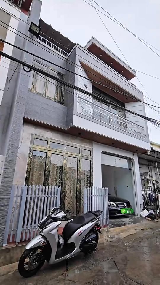 Nhà mặt tiền kinh doanh Hố Nai 68m² giá 3.85 tỷ - Thiết kế hiện đại, sẵn sàng ở!