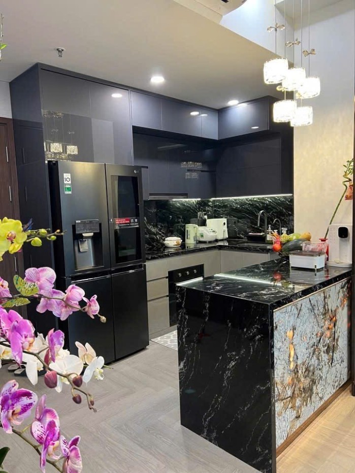 Căn hộ Vinhomes Greenbay 2PN giá 15.5 triệu - Full nội thất cao cấp, vào ở ngay!