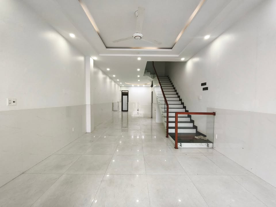 Shophouse Mê Linh Đà Nẵng 100m² giá 15 triệu - Mặt tiền kinh doanh sầm uất!