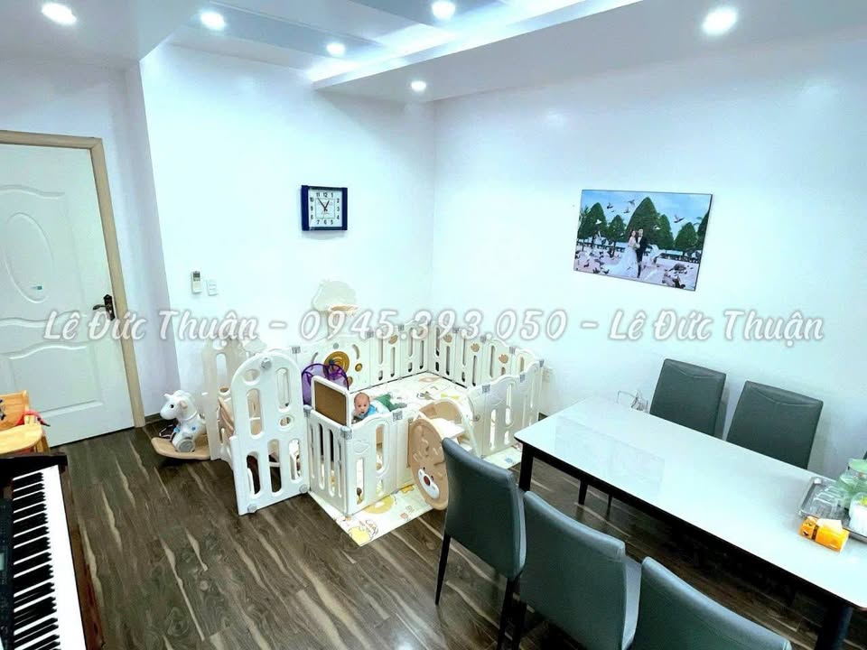Nhà mặt đường Hoàng Minh Thảo, quận Lê Chân, 51m² giá 12 tỷ - Khu kinh doanh sầm uất!