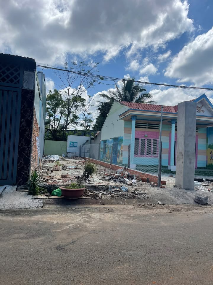 Đất nền chính chủ Hẻm 99 Y Nue, Cư Kuin 94m² giá 2.95 tỷ - Tiện ích đầy đủ ngay gần chợ!