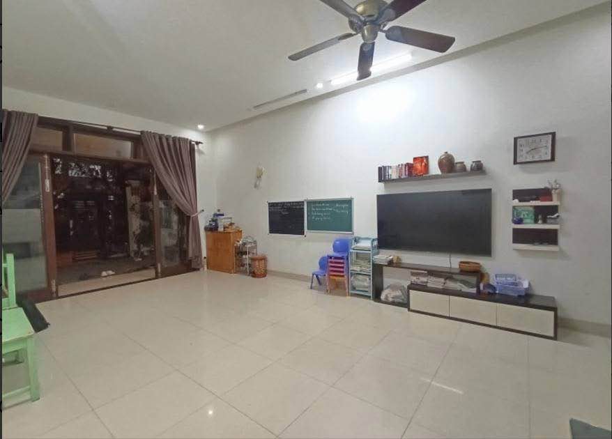 Nhà phố 3 tầng tại Bùi Tá Hán, Đà Nẵng 100m² giá 9.69 tỷ - Chính chủ bán gấp!