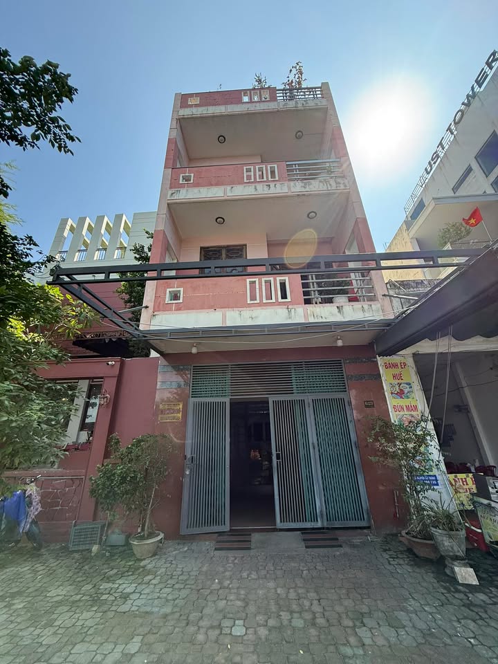 Nhà mặt tiền Nguyễn Tất Thành, Đà Nẵng 125m² giá 25 triệu - Thích hợp cho công ty và kinh doanh!