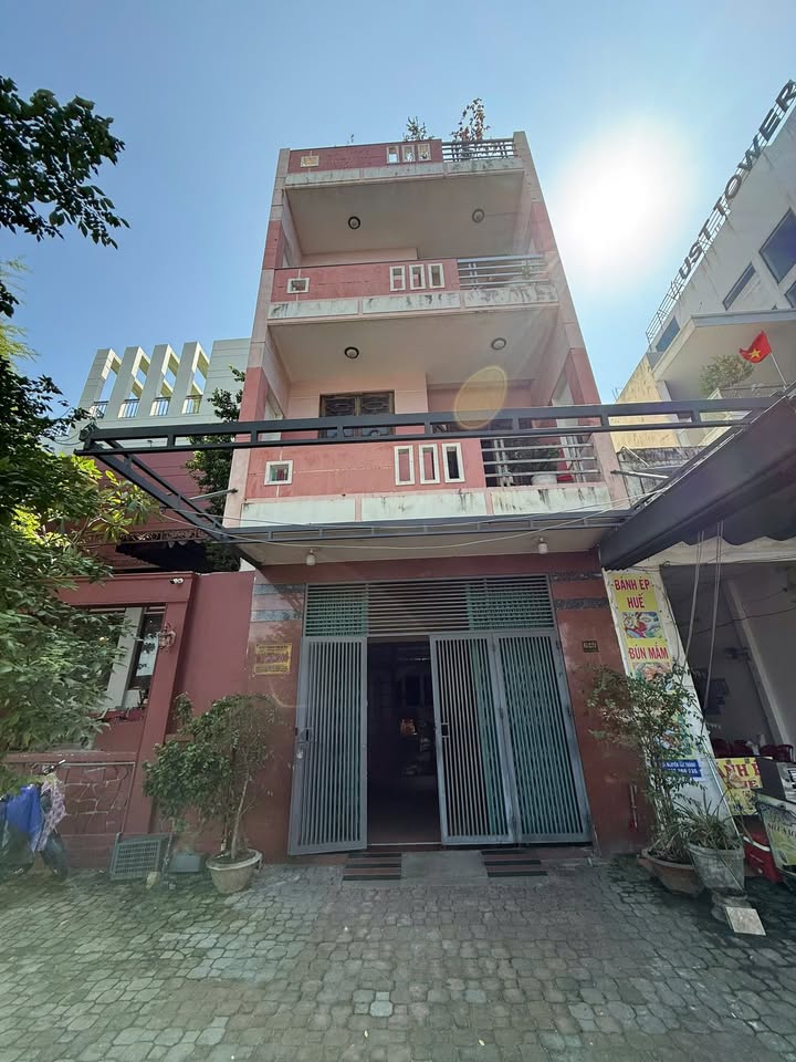 Nhà mặt tiền Nguyễn Tất Thành, Thanh Khê, Đà Nẵng 125m² giá 25 triệu - Kinh doanh thuận lợi!