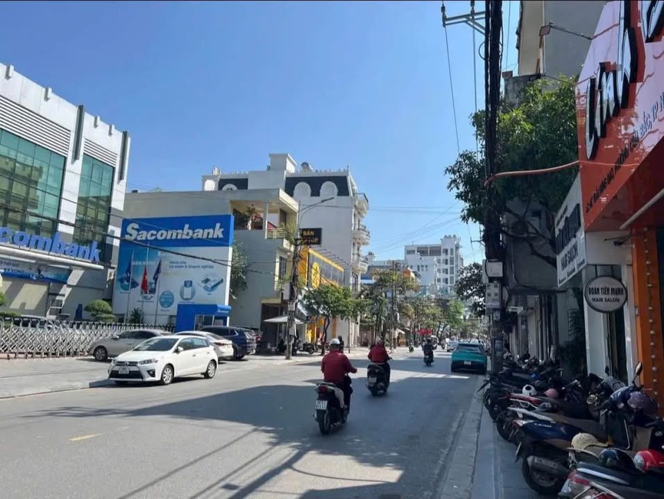 Bán nhà mặt đường Trần Hưng Đạo, Nam Định 60m² giá 13 tỷ - Kinh doanh đa ngành nghề!