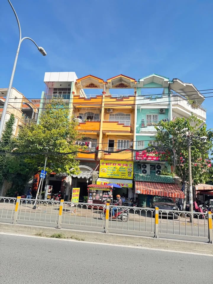 Nhà mặt tiền Tạ Quang Bửu, phường 5, quận 8 - Diện tích 76m², giá 17.8 tỷ - Sẵn sàng ở ngay!
