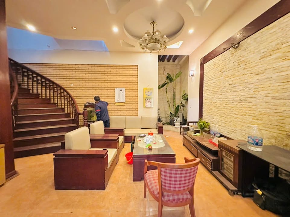 Nhà nguyên căn 58 Nguyễn Đổng Chi, 4 phòng ngủ, 65m² - Sẵn sàng vào ở ngay!