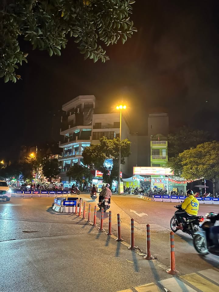 Cho thuê nhà mặt phố Bà Triệu 75m² giá thỏa thuận - Kinh doanh thuận lợi!