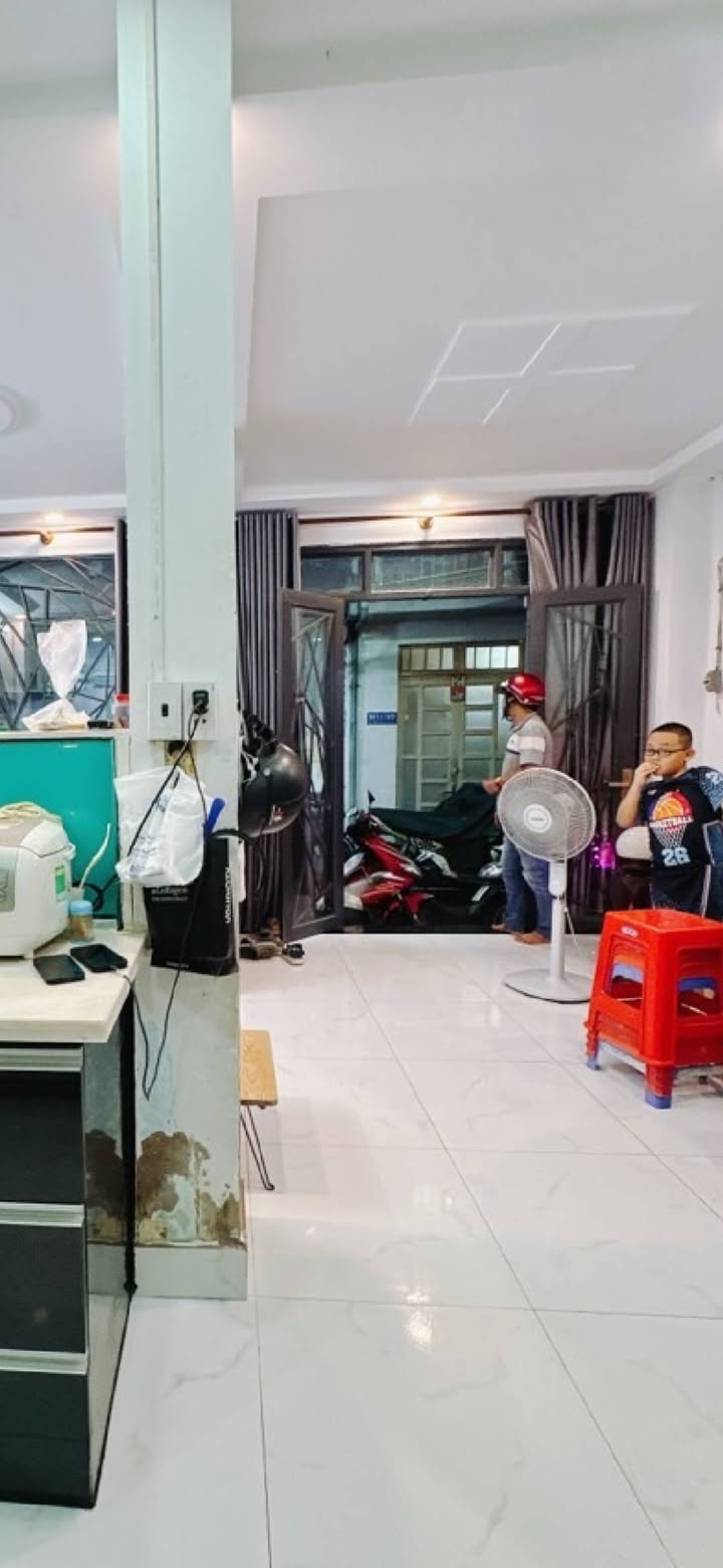 Nhà đẹp đường Nguyễn Khoái, quận 4, 32m² giá 4 tỷ - Chính chủ bán gấp!